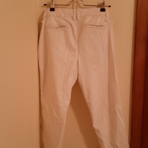 A&F Stretch Capris - Picture 2 of 2